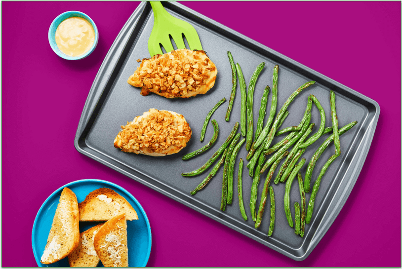 HelloFresh's Sheet Pan Dijon Onion Crunch Chicken with Green Beans and Garlic Bread