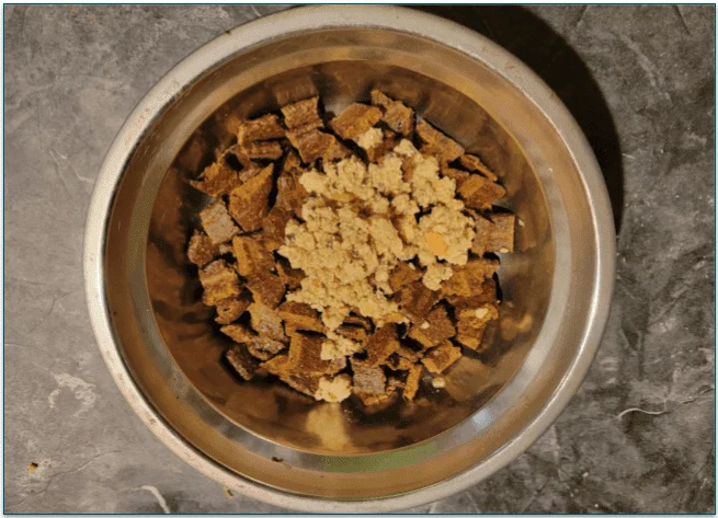 The Fresh and Air-Dried food in a dog bowl