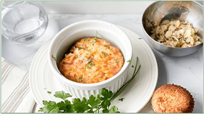 Diet-to-Go's KetoCarb30 Chicken Pot Pie and Lemon Poppyseed Muffin