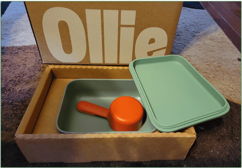 Image of Ollie's Puptainer and Scoop that everyone receives on the first order