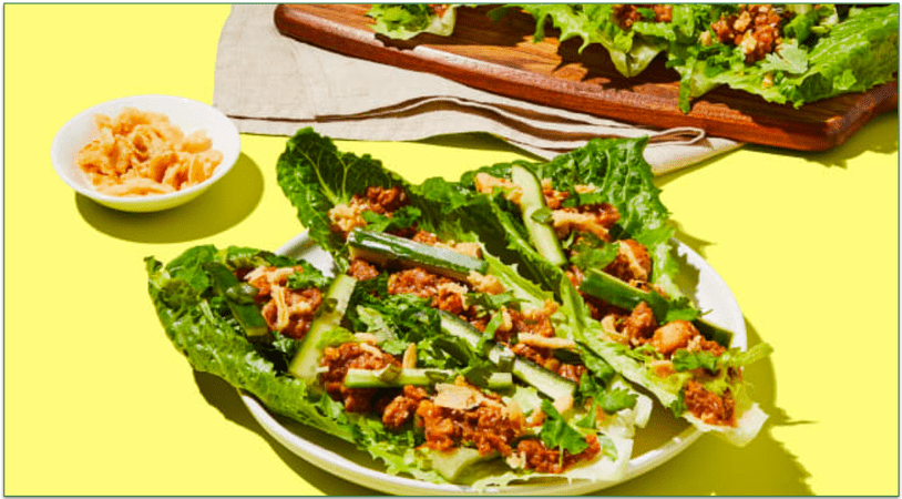 screenshot of HelloFresh's 10-minute Hoisin Pulled Pork with Lime-Marinated Cucumber and Crispy Fried Onions.