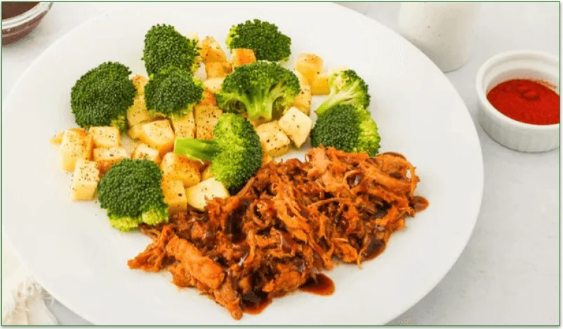 ModifyHealth's BBQ Pulled Chicken w/ Broccoli & Roasted Potatoes