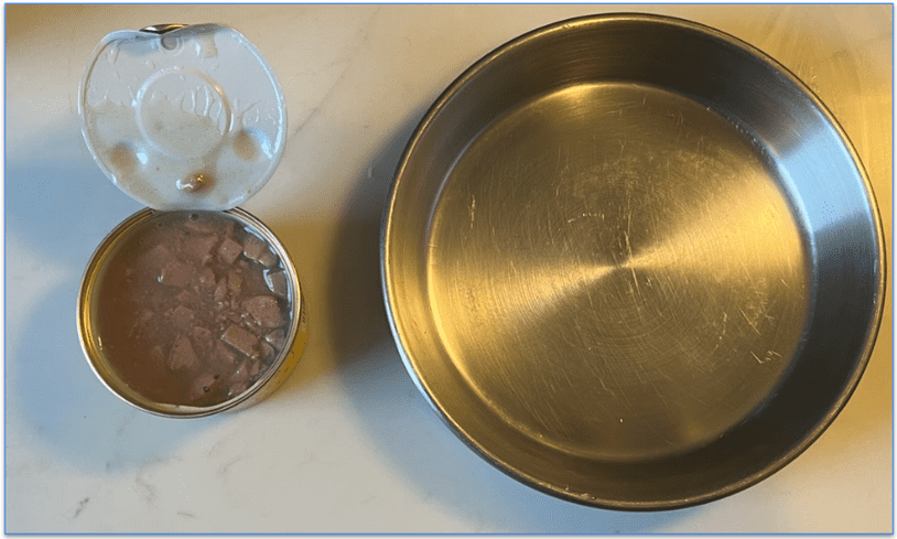 A can and a bowl from Chewy's assortment