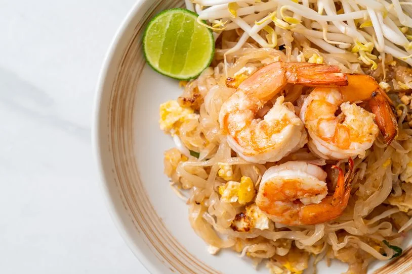Pad thai on a plate