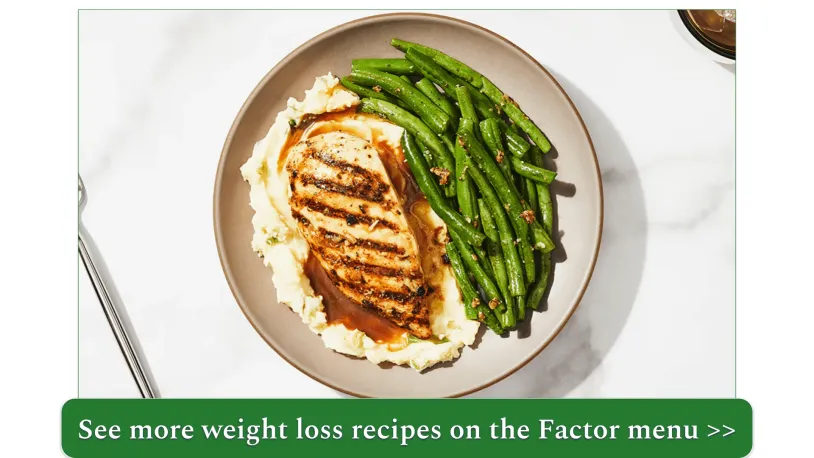 Roasted Garlic Chicken with Green Beans & Sour Cream & Onion Mashed Potatoes (370 calories)