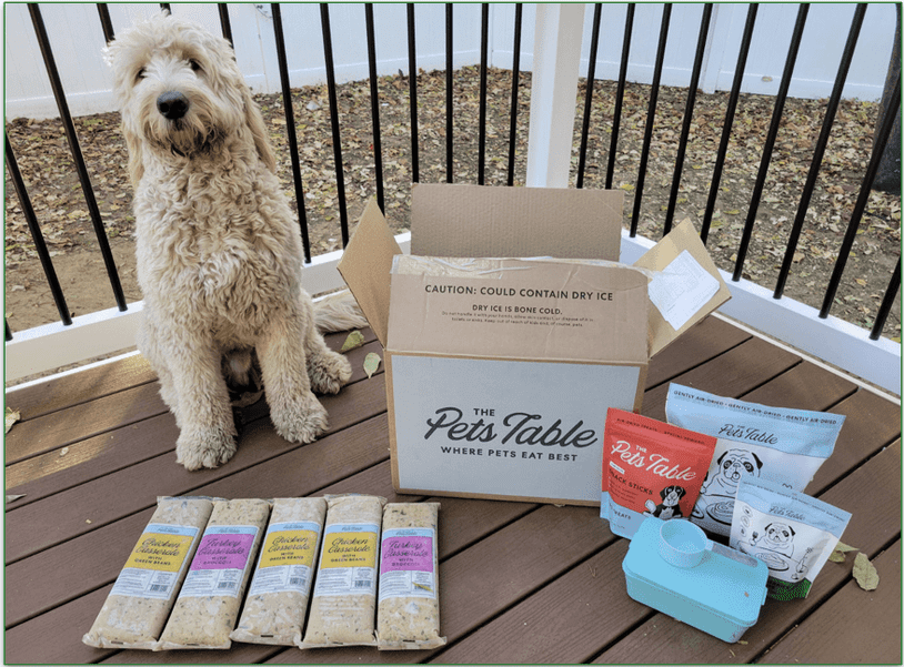 The Pets Table box and its Fresh and Air-Dried recipes