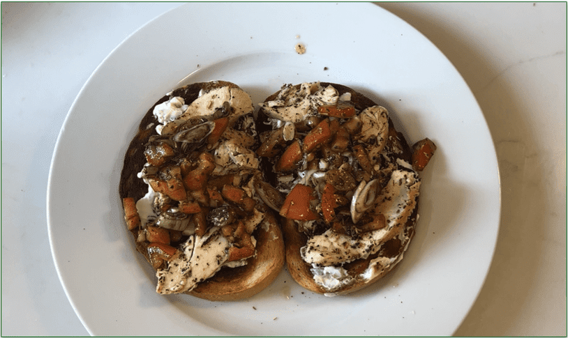 HelloFresh’s Open-Faced Tuscan-Spiced Chicken Sandos