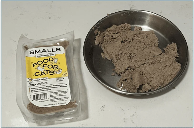 Photo of the Smalls Smooth Bird recipe pack next to a bowl of the food